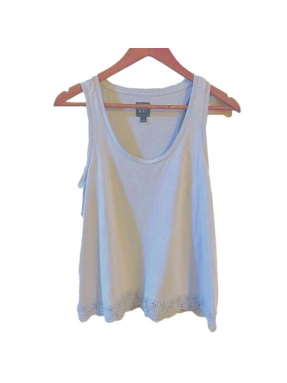 GAP Lace hem tank top.